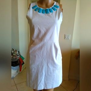 BNWT DRESS BY TRACY NEGOSHIAN SZ. XS GORGEOUS WHITE W/ TURQUOISE STONES (PLASTIC